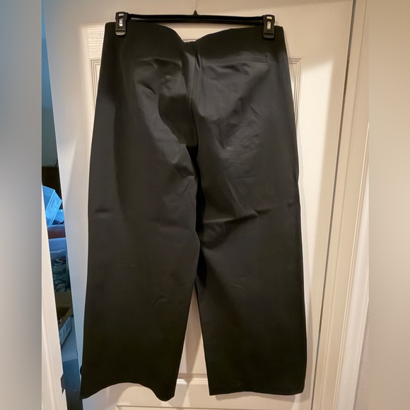 Old Navy Black Wide-Leg Women's Pants - Picture 4 of 4